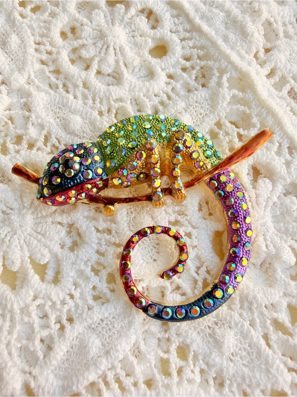 New! Multicolor Jeweled Chameleon Brooch Pin Accessory